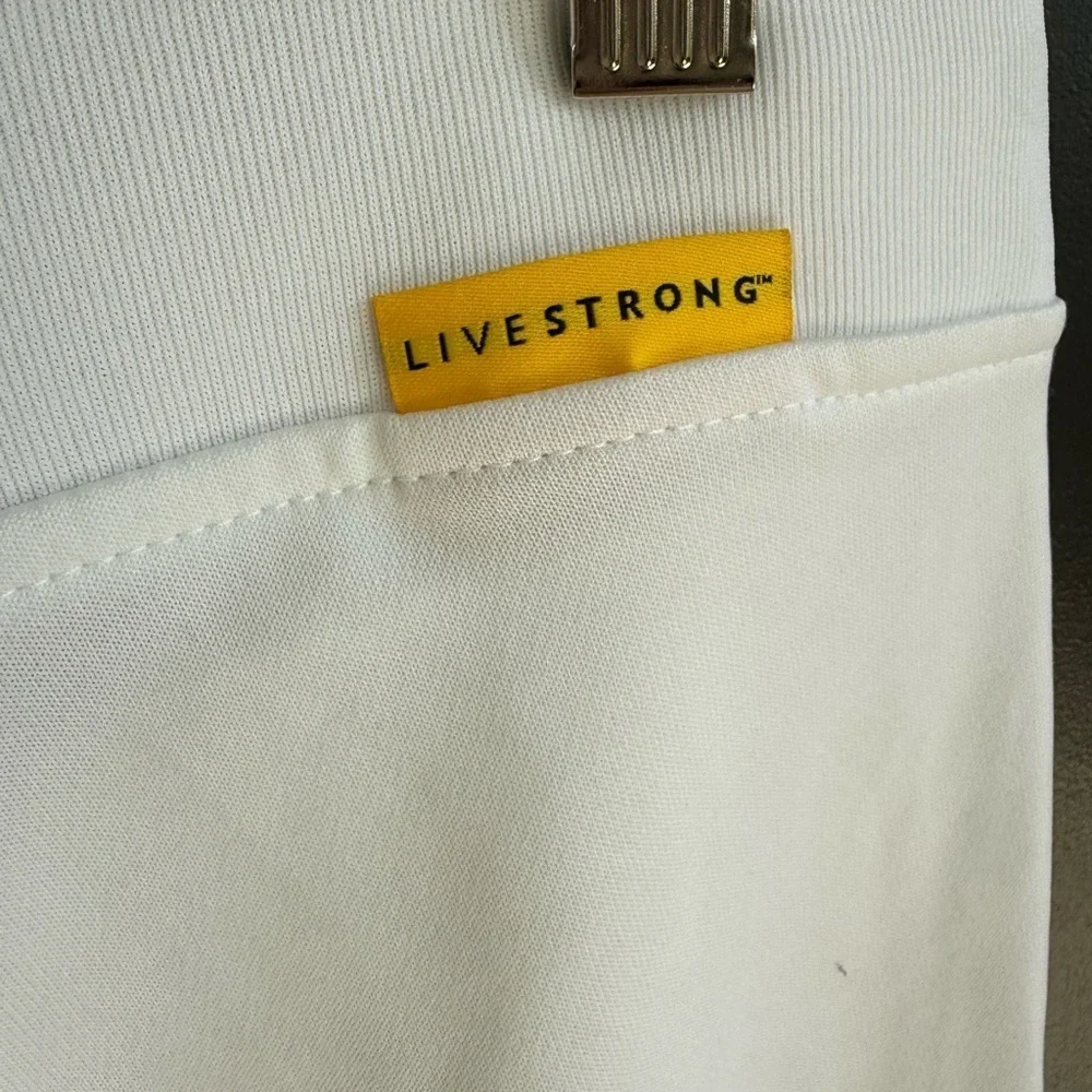 Nike LIVESTRONG Crop Pants • M